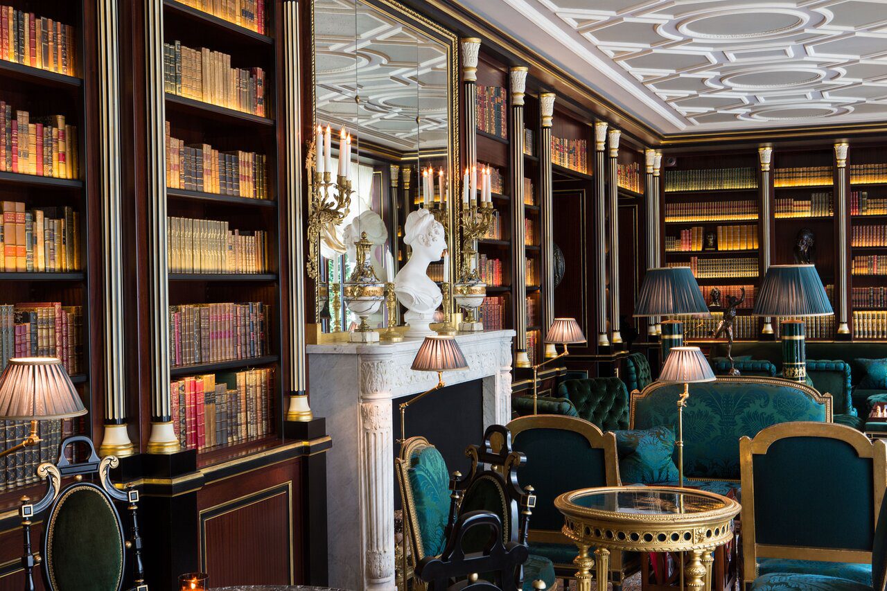 Bibliotheque de faux livres Hotel La reserve