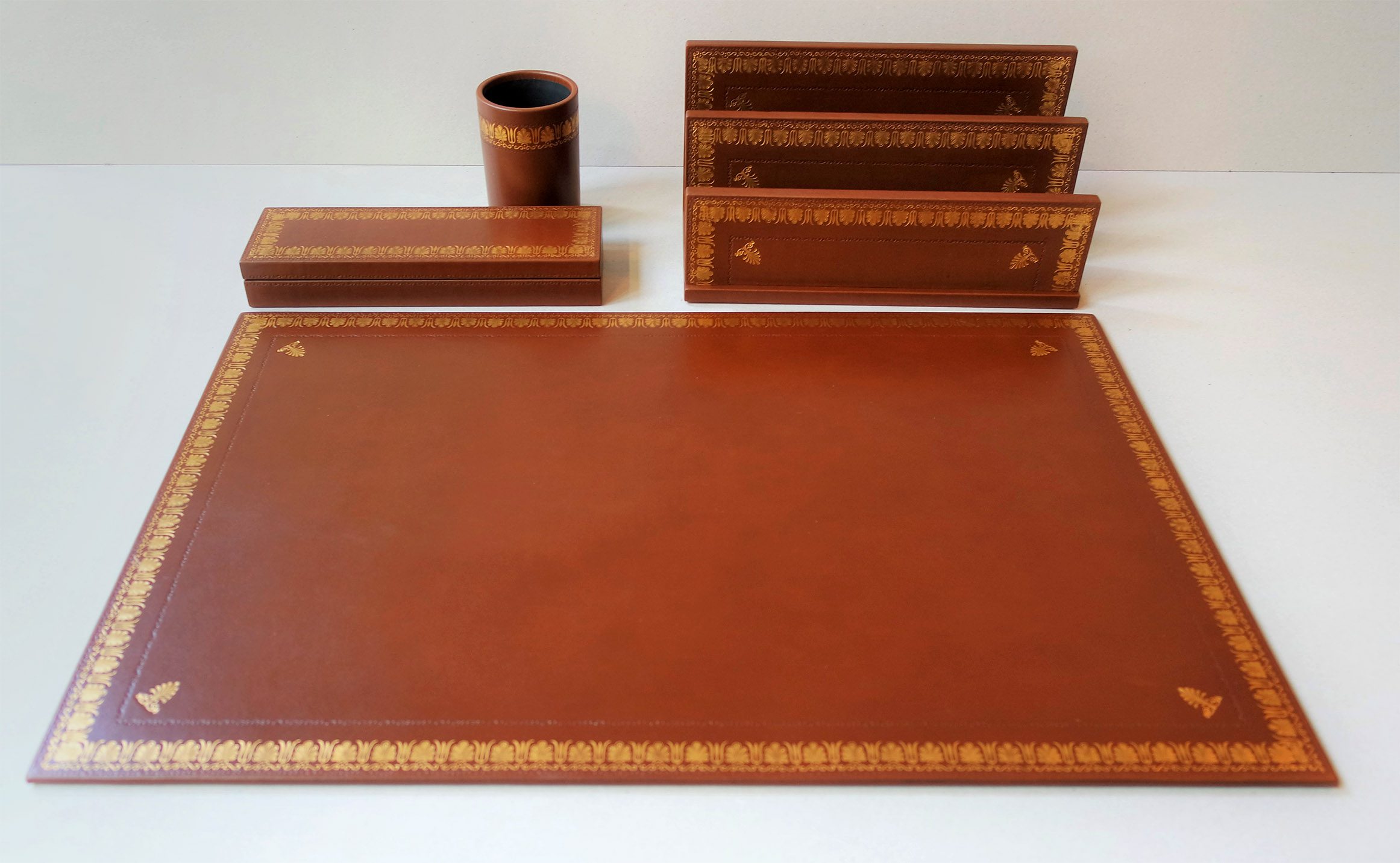 Set d'articles de bureau en cuir et dorure